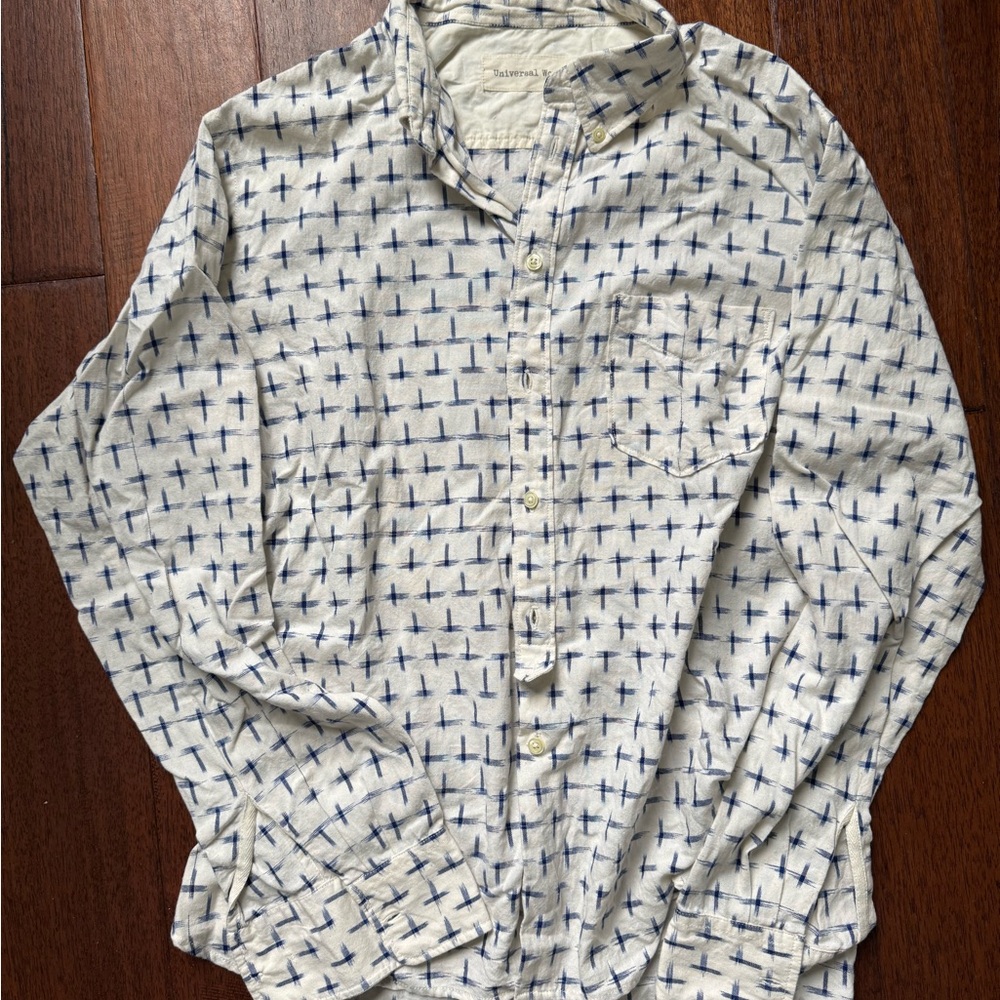 Universal Works white and blue patterned button down shirt sz L.